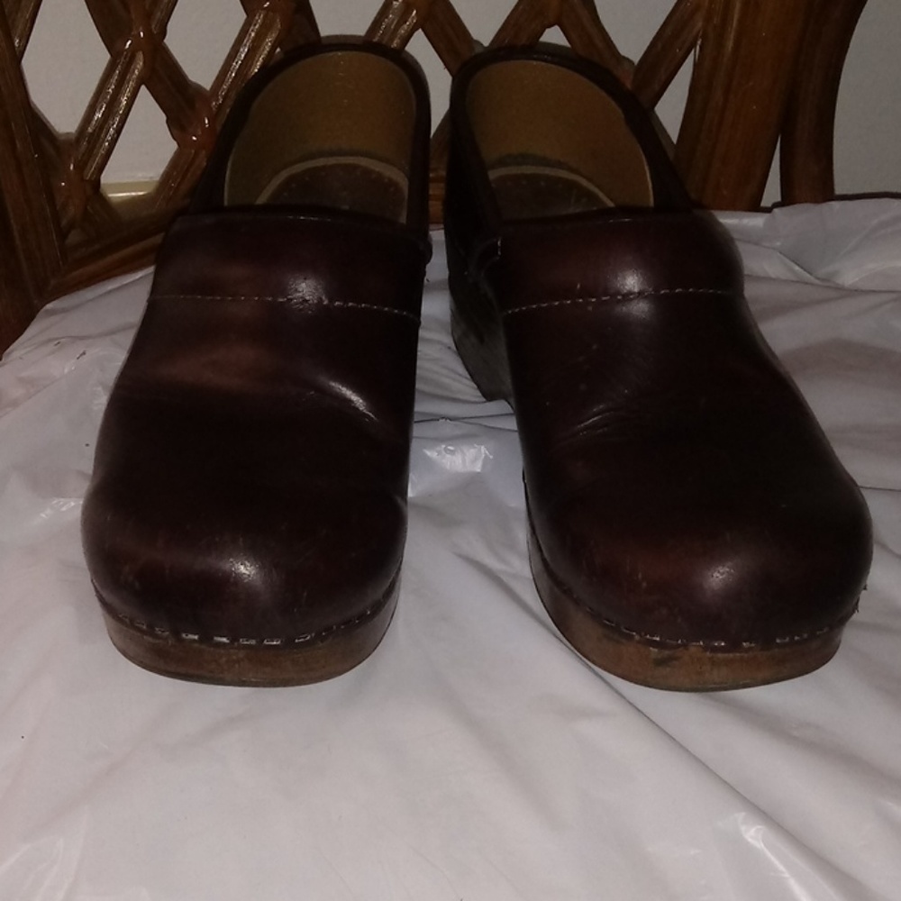 Womens Dansko cloggs